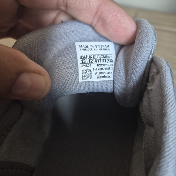 New Reebok Men's Classic Gray Sneakers - Picture 6 of 6